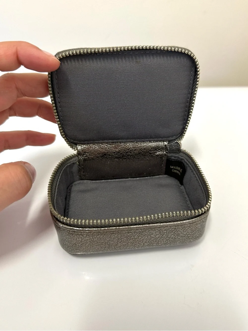 Coach Poppy Metallic Silver Rectangular Leather Travel Pill Zip Case Pouch